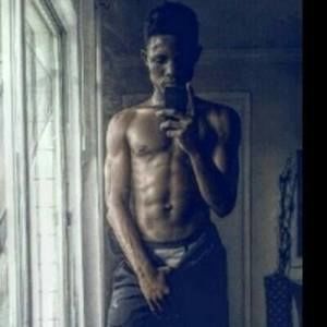 Meet your Posher, Derick